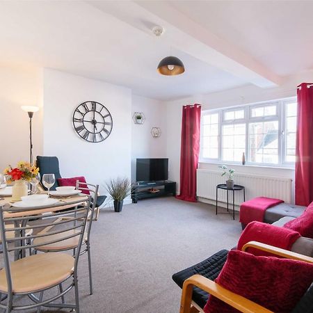 Stylish & Central 2 Bedroom Apartment - Fast Wifi Castle Donington Kültér fotó