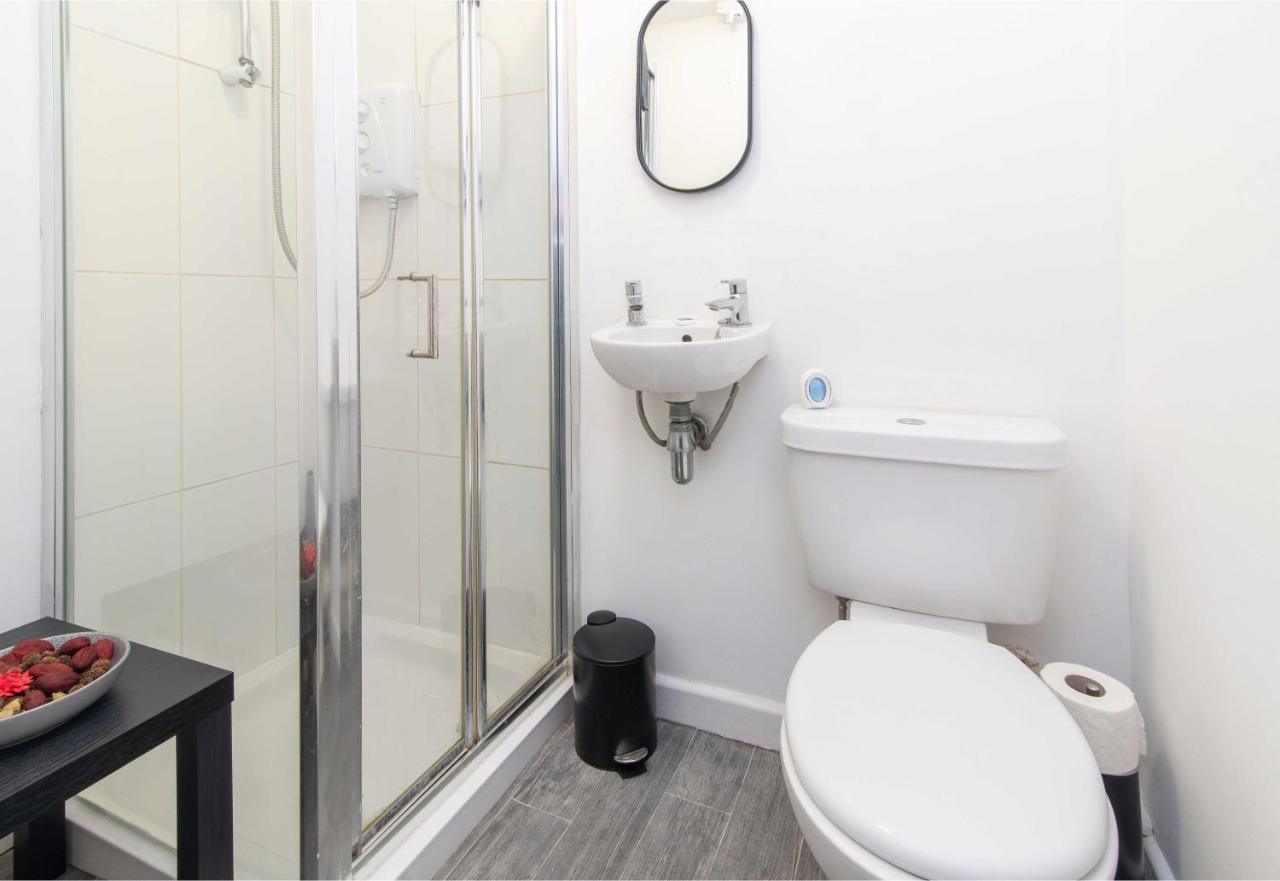 Stylish & Central 2 Bedroom Apartment - Fast Wifi Castle Donington Kültér fotó